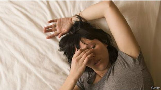 A falta de sono pode atrapalhar o ritmo cardíaco e o sistema imunológico, entre outros efeitos