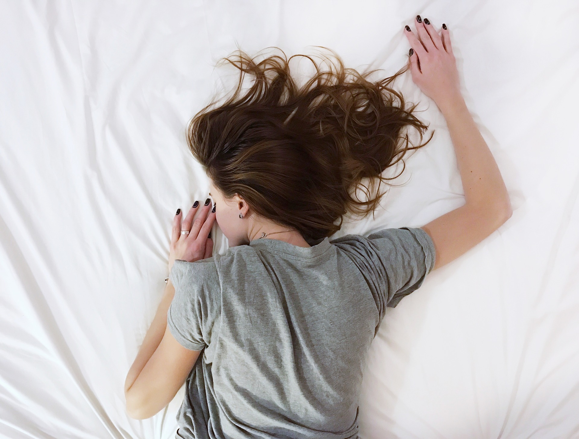 Paralisia do sono: O que é, causas e tratamento
