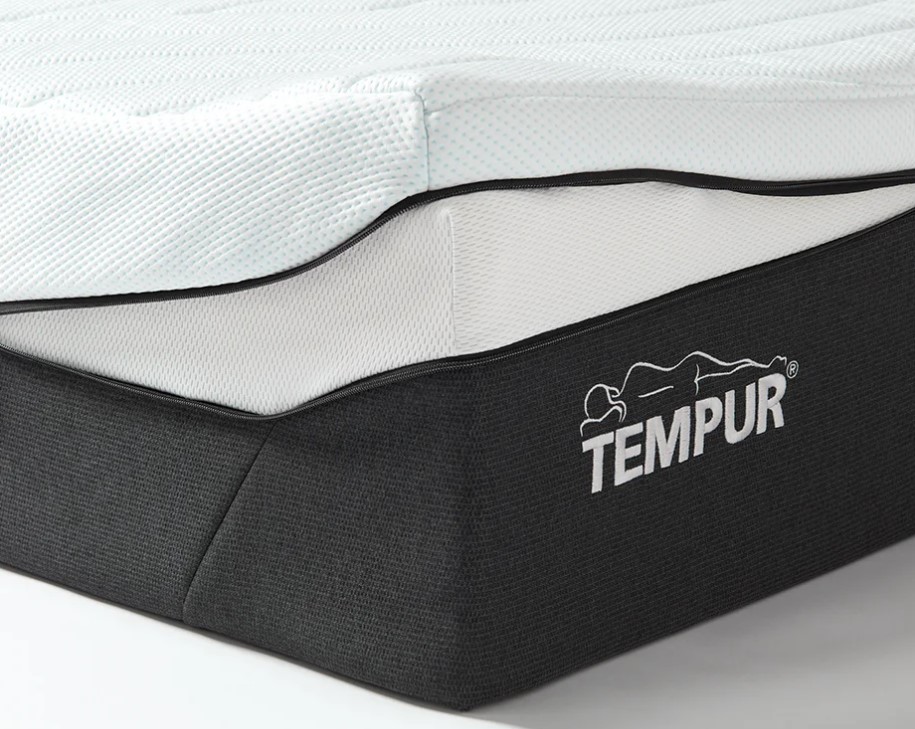 TEMPUR PRO®️ LUXE COOLQUILT MEDIUM FIRM